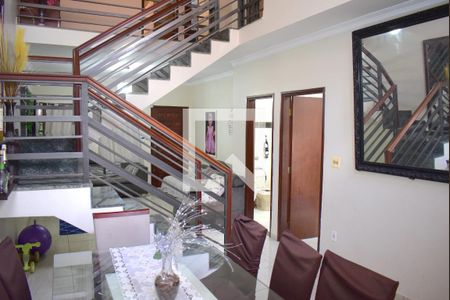 Sala de casa para alugar com 3 quartos, 387m² em Jardim Antartica, Ribeirão Preto