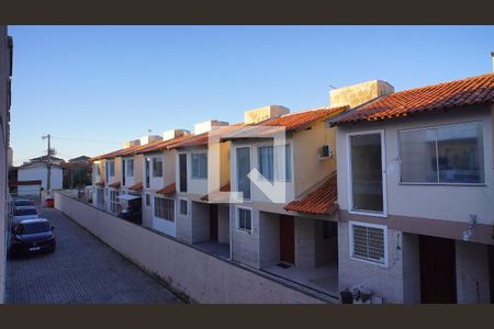 Varanda _Vista de casa de condomínio para alugar com 2 quartos, 71m² em Ingleses Norte, Florianópolis