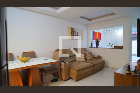 Sala de casa de condomínio para alugar com 2 quartos, 71m² em Ingleses Norte, Florianópolis
