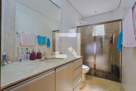 Banheiro de apartamento à venda com 3 quartos, 118m² em Santa Lúcia, Belo Horizonte