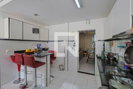 Cozinha de apartamento à venda com 3 quartos, 118m² em Santa Lúcia, Belo Horizonte