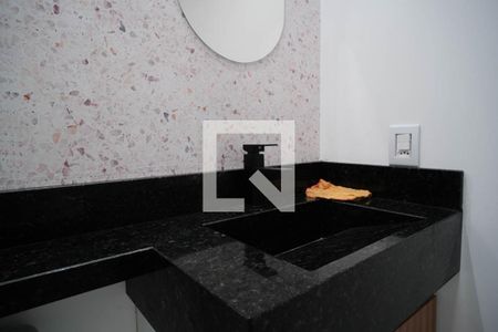 Banheiro Social de apartamento para alugar com 2 quartos, 32m² em Engenheiro Goulart, São Paulo