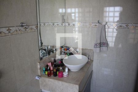 Banheiro da Suíte de casa à venda com 4 quartos, 540m² em Milionários, Belo Horizonte