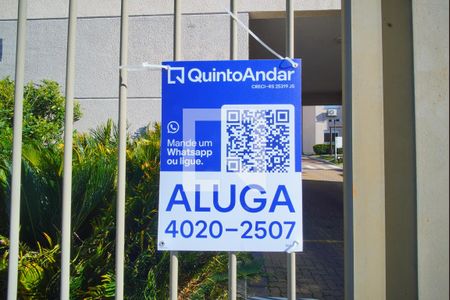 Placa na Fachada de apartamento para alugar com 2 quartos, 50m² em Humaitá, Porto Alegre
