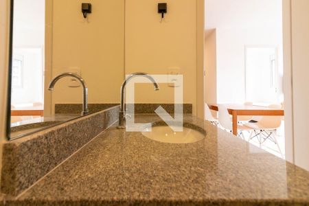 Banheiro de apartamento à venda com 2 quartos, 36m² em Moema, São Paulo