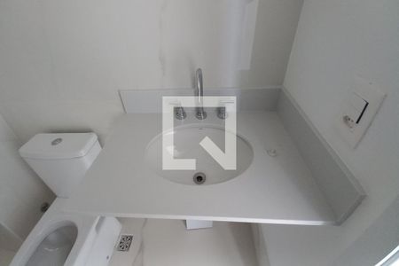 Banheiro de apartamento à venda com 1 quarto, 36m² em Botafogo, Campinas