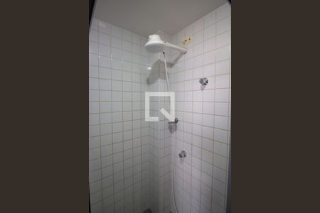 Banheiro de apartamento para alugar com 1 quarto, 28m² em Quadra 301, Brasília