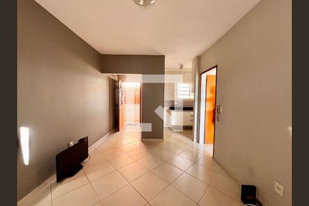 Sala de apartamento para alugar com 1 quarto, 47m² em Jardim Chapadão, Campinas