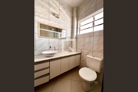 Banheiro de apartamento para alugar com 1 quarto, 47m² em Jardim Chapadão, Campinas