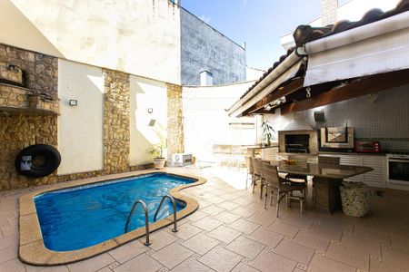 Piscina de casa à venda com 3 quartos, 289m² em Jardim Textil, São Paulo