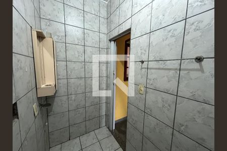 Banheiro  de casa à venda com 3 quartos, 485m² em Piedade, Rio de Janeiro