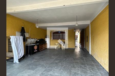 Garagem de casa à venda com 3 quartos, 485m² em Piedade, Rio de Janeiro