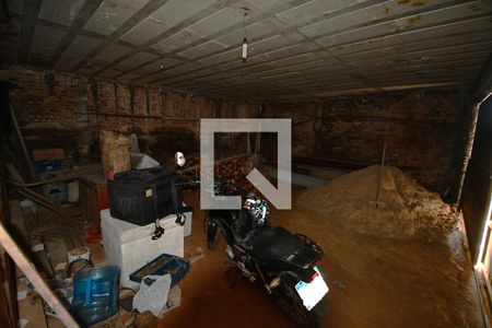 Garagem de casa à venda com 2 quartos, 90m² em Vila Sônia (sousas), Campinas