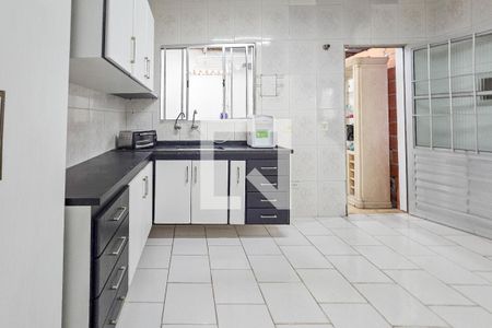 Cozinha de casa para alugar com 2 quartos, 105m² em Jardim Virginia, Guarujá