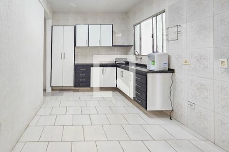 Cozinha de casa para alugar com 2 quartos, 105m² em Jardim Virginia, Guarujá