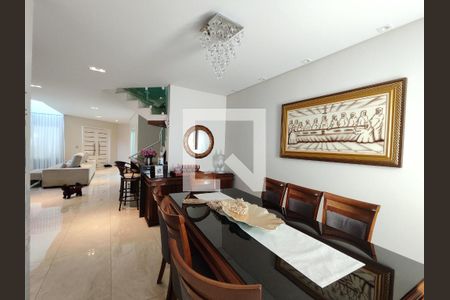 Sala de Estar de casa à venda com 3 quartos, 400m² em Vila Jacuí, São Paulo