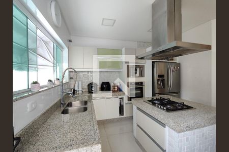 Cozinha de casa à venda com 3 quartos, 400m² em Vila Jacuí, São Paulo