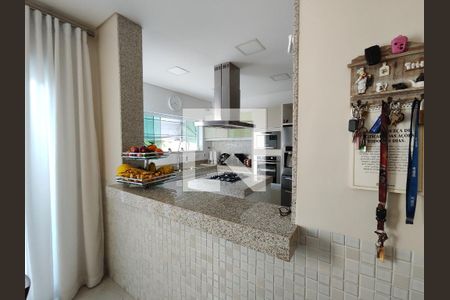 Cozinha de casa para alugar com 3 quartos, 400m² em Vila Jacuí, São Paulo