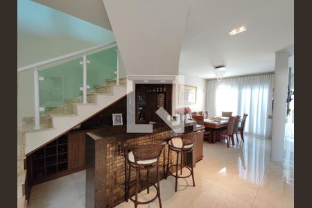 Sala de Estar de casa à venda com 3 quartos, 400m² em Vila Jacuí, São Paulo