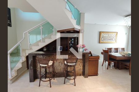 Sala de Estar de casa à venda com 3 quartos, 400m² em Vila Jacuí, São Paulo