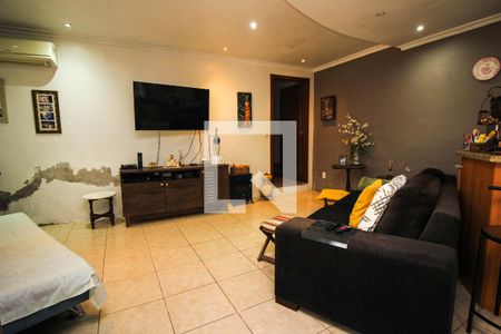 Sala de casa à venda com 2 quartos, 253m² em Cristal, Porto Alegre