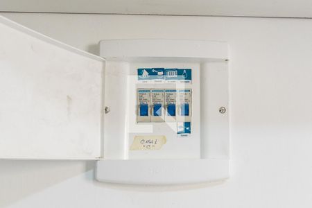 Sala de casa de condomínio para alugar com 1 quarto, 40m² em Ramos, Rio de Janeiro