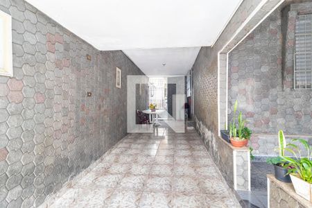 Garagem de casa à venda com 2 quartos, 150m² em Itaquera, São Paulo