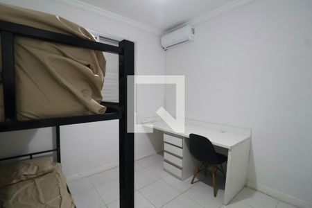 Quarto de apartamento para alugar com 3 quartos, 100m² em Jardim Las Palmas, Guarujá