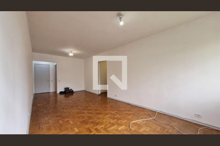Apartamento para alugar com 3 quartos, 129m² em Cambuí, Campinas