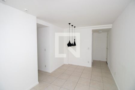 Sala de apartamento à venda com 2 quartos, 68m² em Recreio dos Bandeirantes, Rio de Janeiro