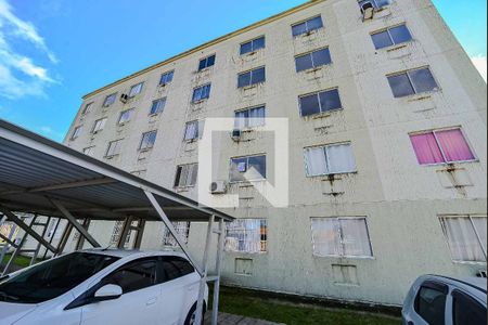 Fachada do bloco de apartamento para alugar com 2 quartos, 40m² em Mário Quintana, Porto Alegre