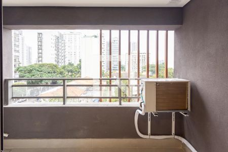 Varanda de kitnet/studio para alugar com 1 quarto, 27m² em Campo Belo, São Paulo