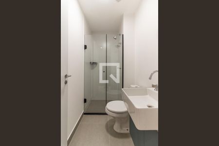 Banheiro de kitnet/studio para alugar com 1 quarto, 25m² em Consolação, São Paulo
