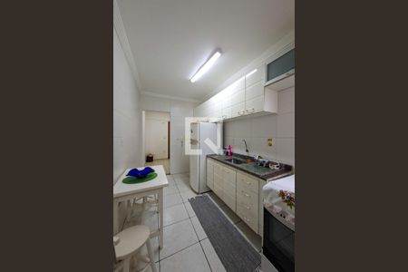 Cozinha de apartamento para alugar com 2 quartos, 98m² em Vila Tupi, Praia Grande