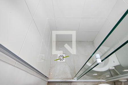 Banheiro de apartamento para alugar com 2 quartos, 42m² em Taquara, Rio de Janeiro