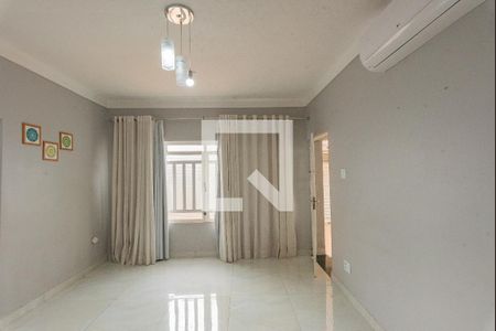 Sala de casa à venda com 2 quartos, 138m² em São Bernardo, Campinas
