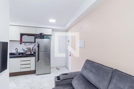 Sala de apartamento para alugar com 2 quartos, 40m² em Padroeira, Osasco