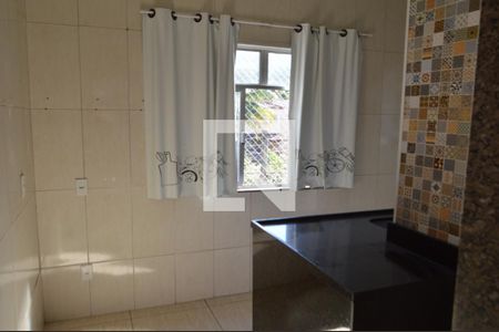 Cozinha de casa de condomínio à venda com 2 quartos, 180m² em Taquara, Rio de Janeiro