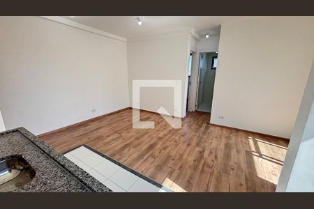 Cozinha de apartamento para alugar com 2 quartos, 45m² em Vila Palmares, Santo André