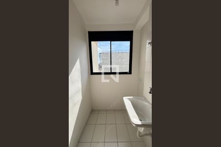 Área de Serviço de apartamento para alugar com 2 quartos, 45m² em Vila Palmares, Santo André