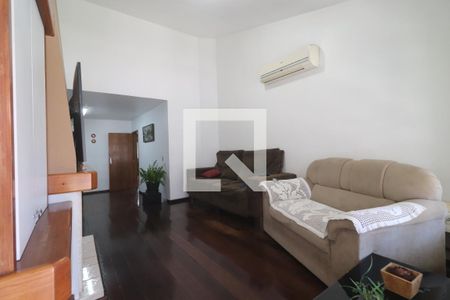 Sala de casa à venda com 3 quartos, 136m² em São Jorge, Novo Hamburgo