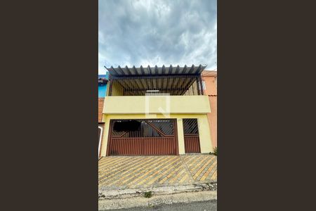 Fachada de casa à venda com 2 quartos, 127m² em Vila Vitória, Santo André