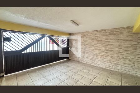 Garagem de casa à venda com 2 quartos, 127m² em Vila Vitória, Santo André