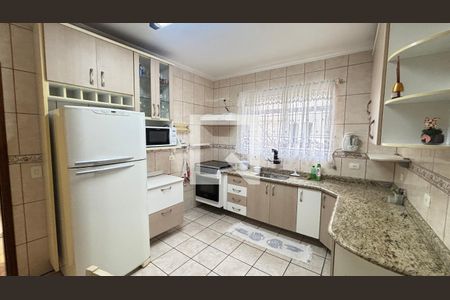 Cozinha de casa à venda com 2 quartos, 127m² em Vila Vitória, Santo André