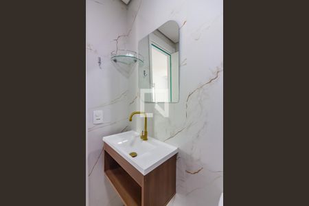 Banheiro de apartamento à venda com 2 quartos, 37m² em Bonfim, Osasco
