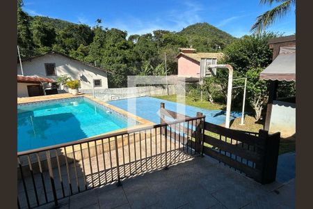Casa à venda com 3 quartos, 320m² em Muriqui, Niterói