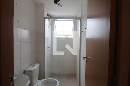 Banheiro de apartamento à venda com 2 quartos, 42m² em São José, Canoas