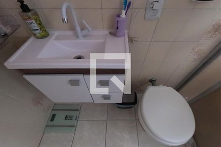 Banheiro de apartamento para alugar com 1 quarto, 64m² em José Menino, Santos