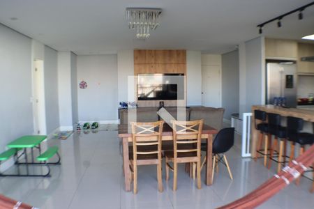 Sala de apartamento à venda com 3 quartos, 119m² em Jardim Tupanci, Barueri