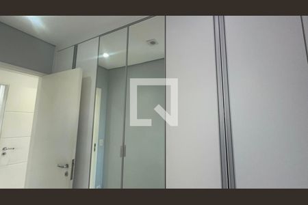 Closet da suíte de apartamento à venda com 3 quartos, 119m² em Jardim Tupanci, Barueri